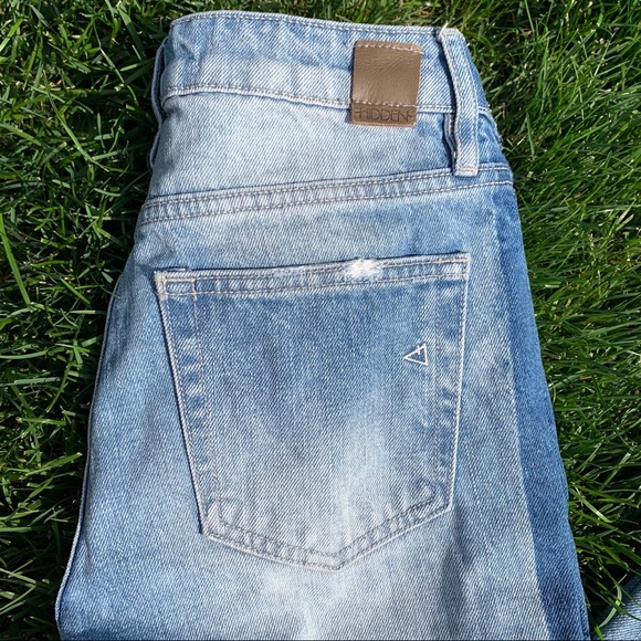 Hidden Jeans Raw Hem Distressed Patchwork Jeans - Picture 11 of 16